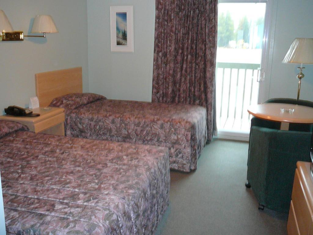 Sacre-Coeur Hotel - Motel Coronet חדר תמונה